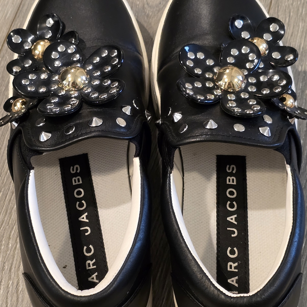 Marc Jacobs Wright Black Leather Floral Embellished Sneakers - Like new.